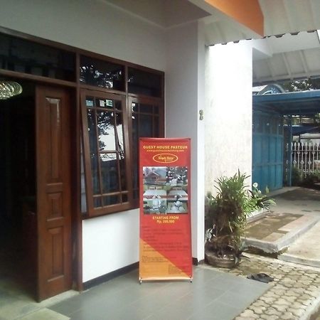 Simply Homy Guest House Pasteur Bandung Esterno foto