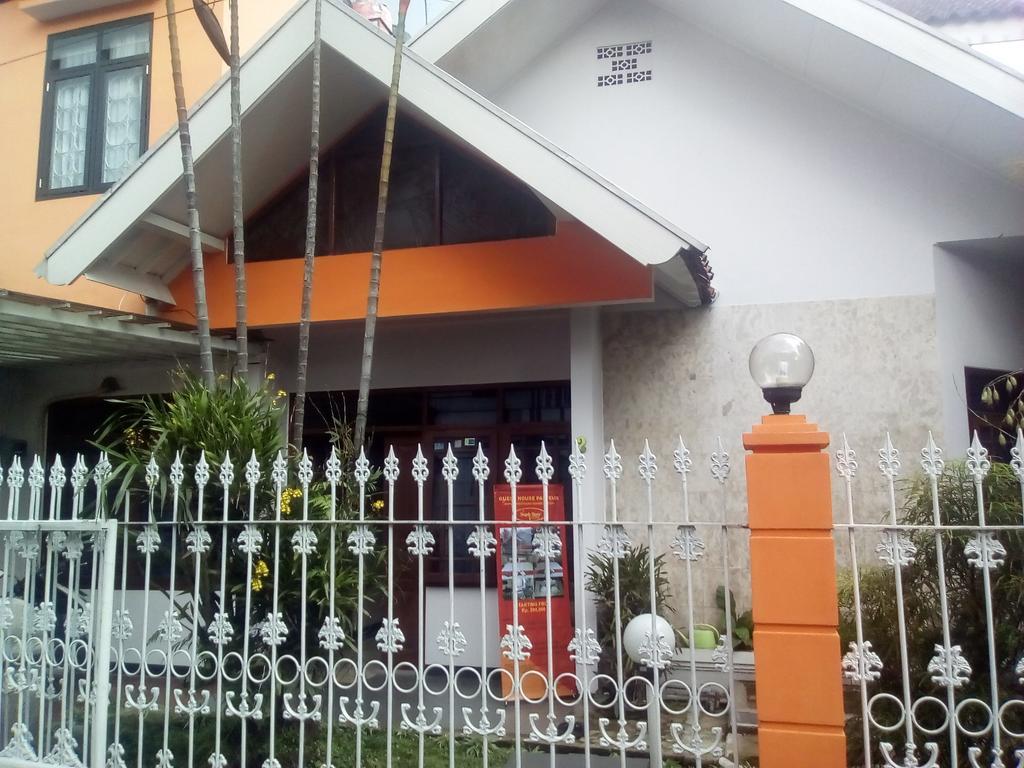 Simply Homy Guest House Pasteur Bandung Esterno foto
