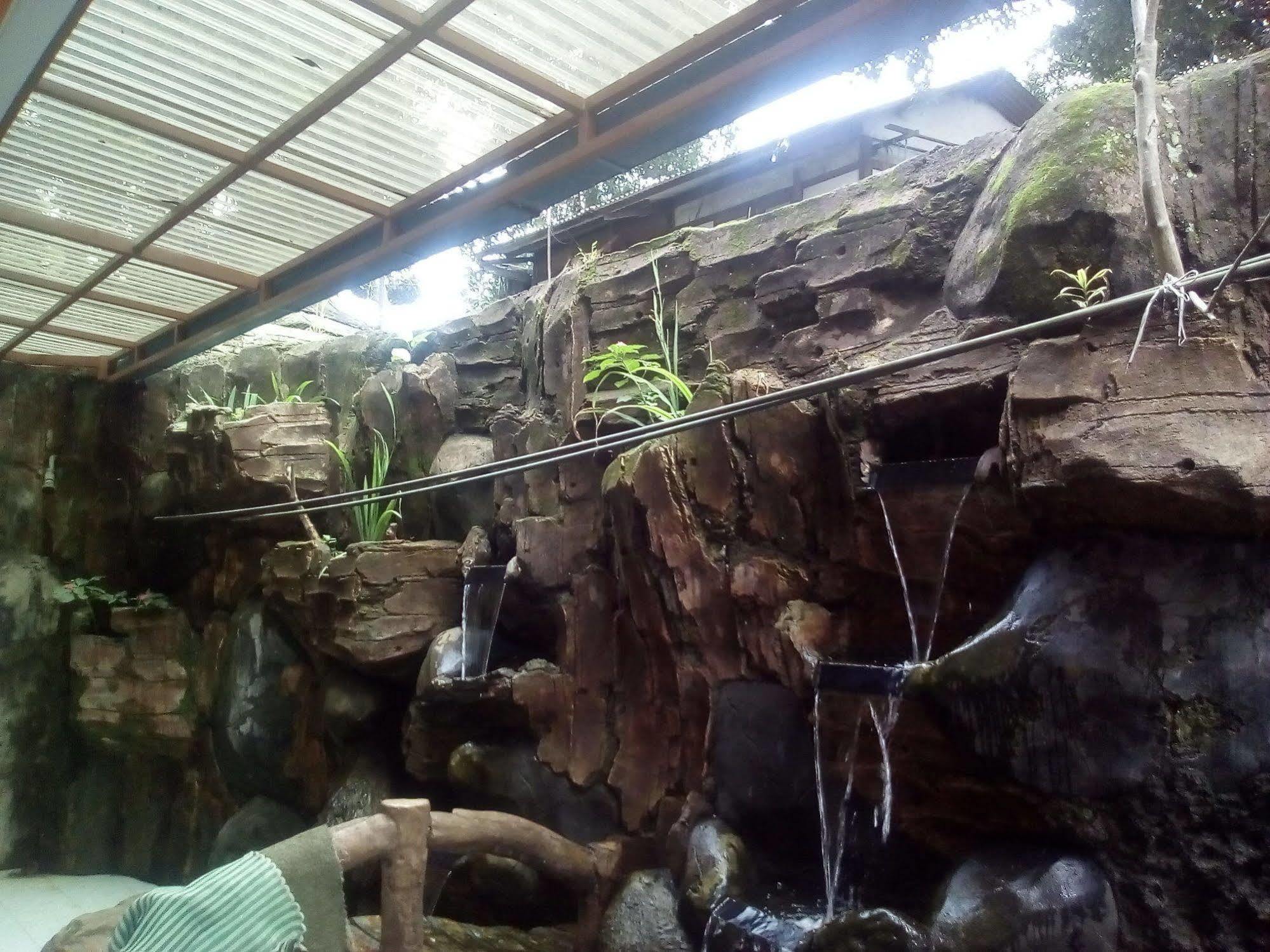 Simply Homy Guest House Pasteur Bandung Esterno foto